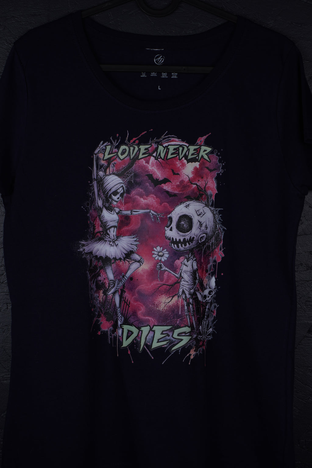 Love never dies T-Shirt