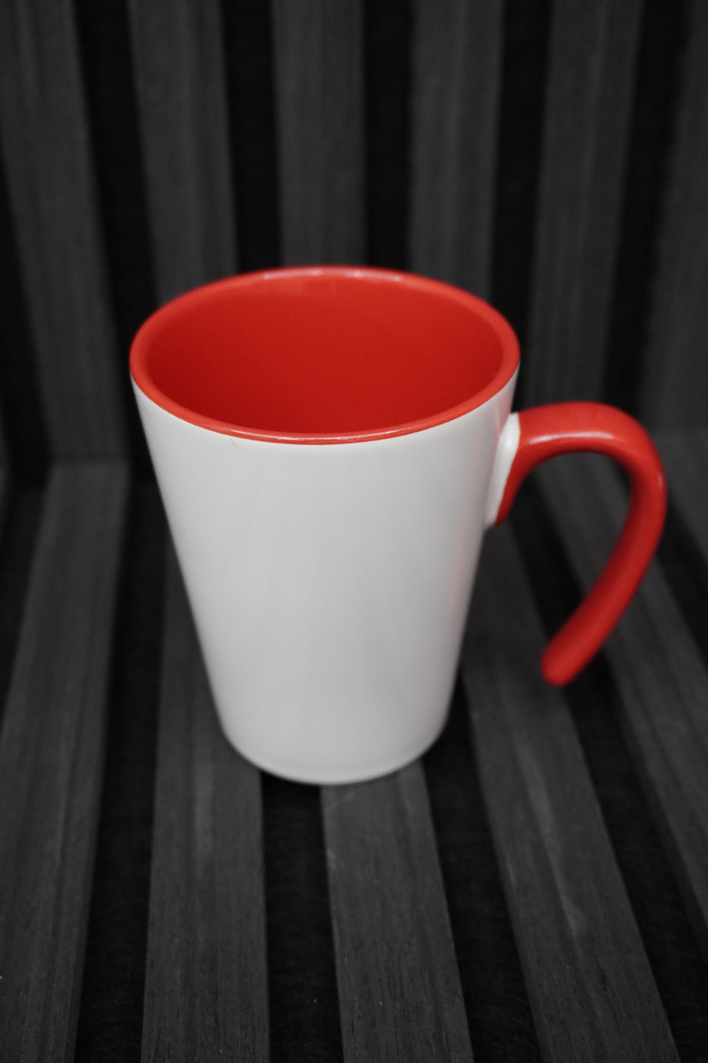 Conical custom mug with coated inside and handle